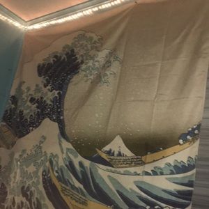 Pinterest like wave tapestry